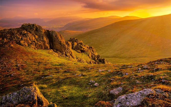 Matin montagnes du lever du soleil herbe roches-paysages Haute Qualité Fond d'écran Vues:10498