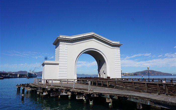 Arco blanco en la bahía-Cities Corner fondo de pantalla HD Vistas:6644