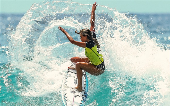 Chica en una tabla de surf-Sports Poster Fondo de pantalla Vistas:10754