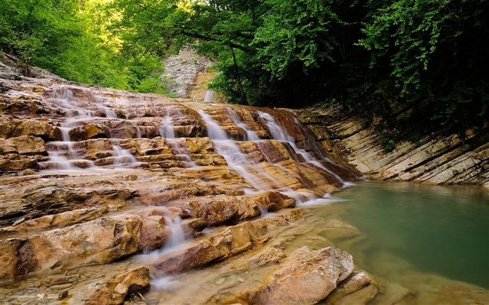 Jungle falls mountains wood-World Travel HD Wallpaper Views:7476 Date:2016/12/22 6:55:28