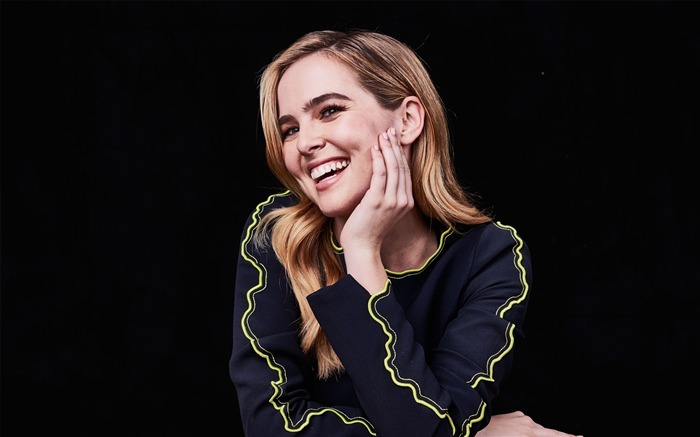 Papel de Parede de Foto Beleza Zoey Deutch-2017 Visualizações:6910