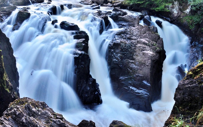 Chutes, forêt, écossais-Windows 10 Fonds d'écran Vues:7412