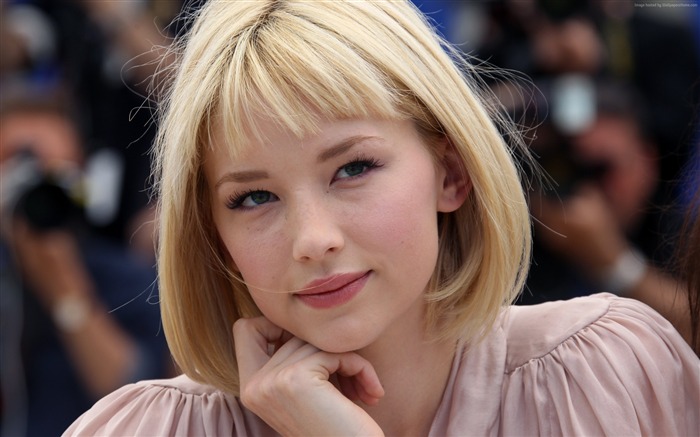 Haley Bennett-2017 Beauty HD Photo Wallpaper Views:19912 Date:2017/3/7 9:21:47