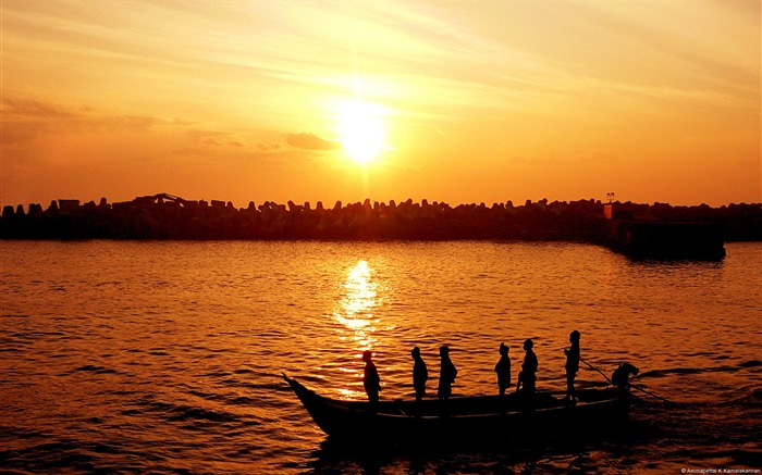 Coucher soleil, plage, Chennai, Inde-Windows 10 Fonds d'écran Vues:9938