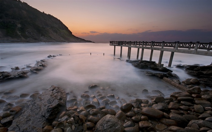 Beach concrete bridge-Nature landscape fondo de pantalla Vistas:7100