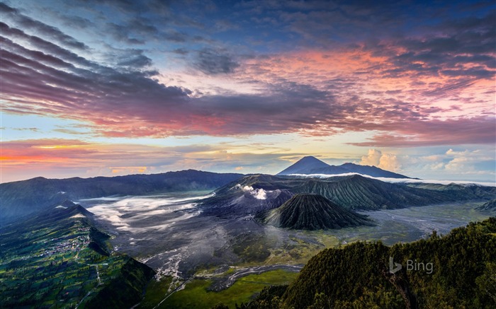 Indonesia Smoldering Mount Bromo in East Java-2017 Bing Desktop Wallpaper Views:7959 Date:2017/6/14 8:24:56