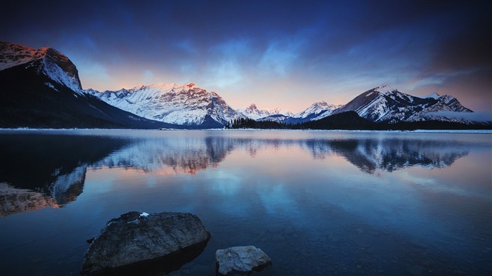 Lago-montanhas-2017 Natureza HD Wallpaper Visualizações:11168