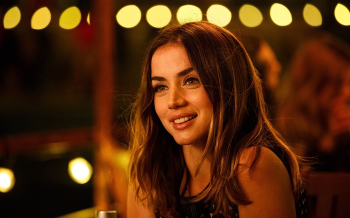 Ana de armas overdrive-2017 Movie HD Wallpaper Views:7480 Date:2017/8/24 2:25:39