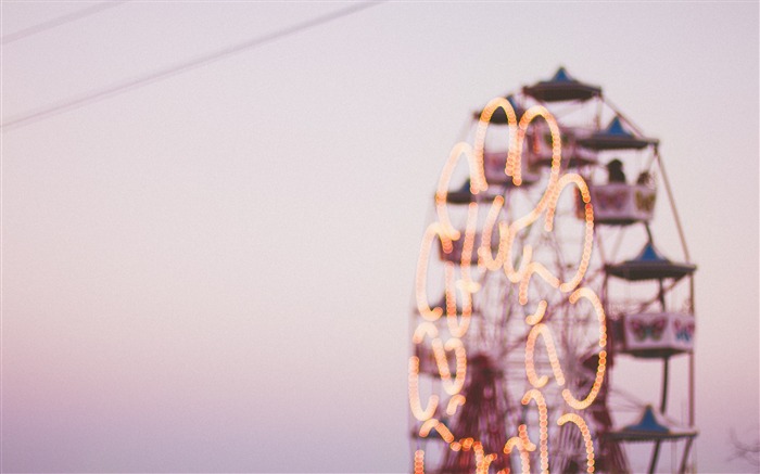 Ferris wheel bokeh blurred-Life HD Wallpaper Views:7338 Date:2017/8/12 3:04:56