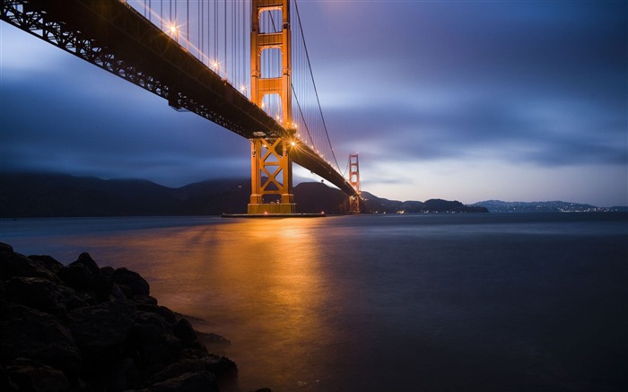 Wallpaper Golden Gate Bridge Night-Cities HD Visualizações:7452