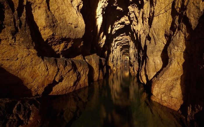 Montañas de Tarnowskie Cueva polonia-National Geographic fondo de pantalla Vistas:6274