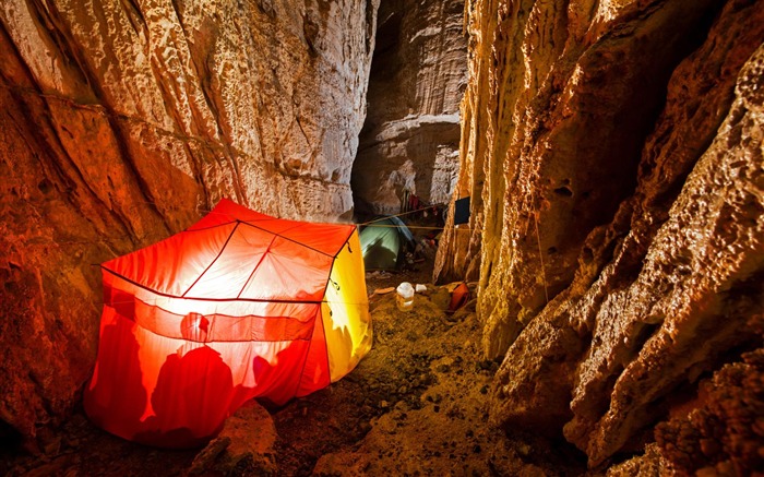 Cueva campamento de Uzbekistán cueva-National Geographic fondo de pantalla Vistas:9401