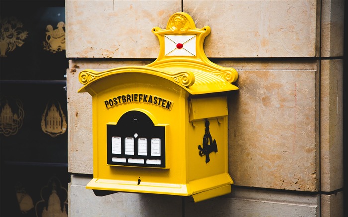 Belle boîte aux lettres jaune Photo HD Fond d'écran Vues:6737