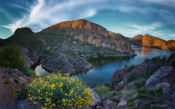 Coucher de soleil canyon montagnes lac 2017 Fond d'écran HD Vues:6275