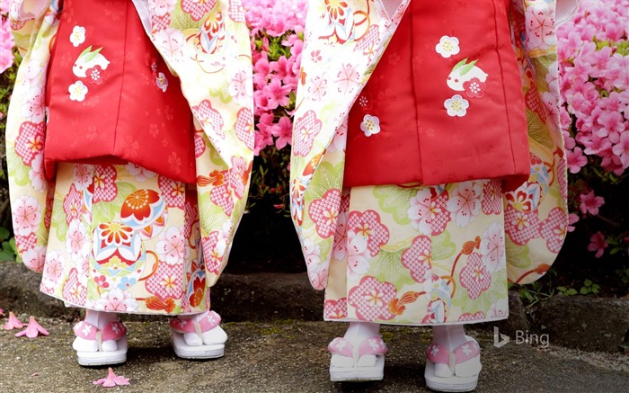 Twins in a kimono shape 2017 Bing Wallpaper Views:5921 Date:2017/11/29 1:43:14