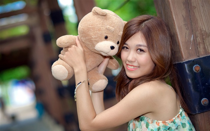 Asian beautiful girl cute teddy bear Views:9261 Date:2017/12/25 5:58:23