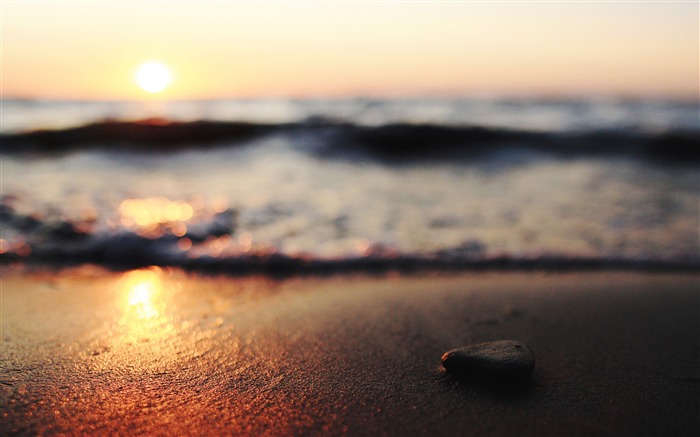 Ocean beach rock sand sunset horizon Views:10855 Date:2018/1/8 2:08:42