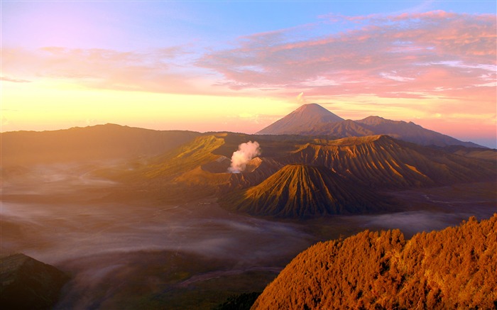 秋天，日出，山，高原，火山口 查看次數:10456