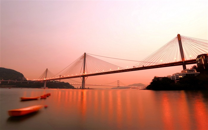 Hong Kong Ocean Bay Bridge Purple Sky Views:8650 Date:2018/7/7 9:53:38