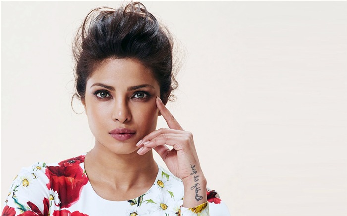 Priyanka Chopra, 2018, Bollywood, Atriz, Foto Visualizações:8627