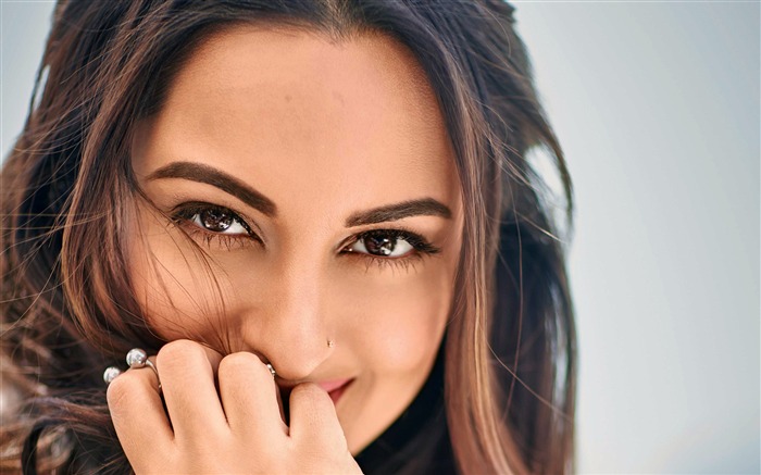 Sonakshi Sinha, 2018, Bollywood, actor, 4K, cartel Vistas:7237