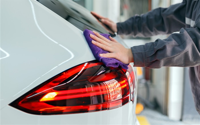 4S car beauty service red taillights closeup Views:5919 Date:2018/8/23 9:49:37