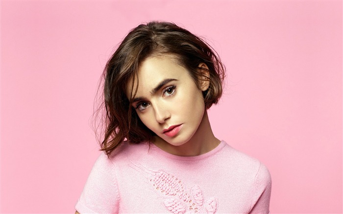 Lily Collins 2018 Beauty Actress Photo Views:6979 Date:2018/9/6 6:32:51