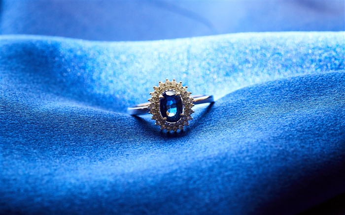 Sapphire ring HD photography closeup Views:8561 Date:2018/9/19 7:48:32