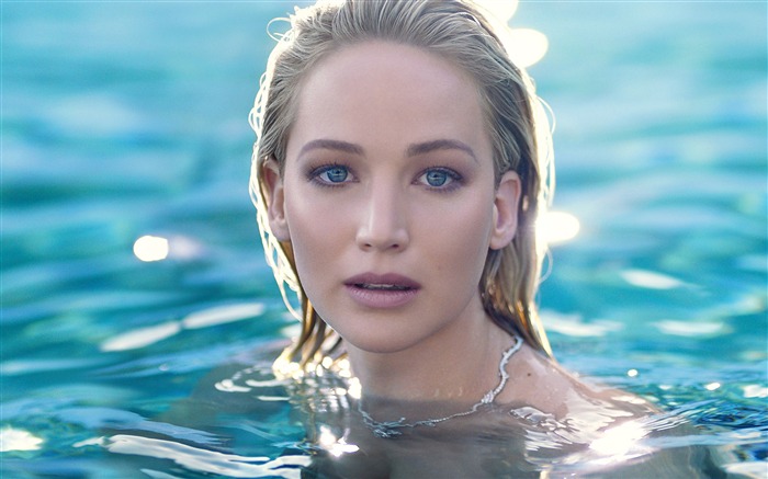 Jennifer Lawrence, Atriz, Piscina Sexy, Foto Visualizações:15702