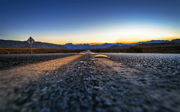 US Route 66 Dusk Scenery Closeup Views:12523 Date:2018/10/21 8:22:12