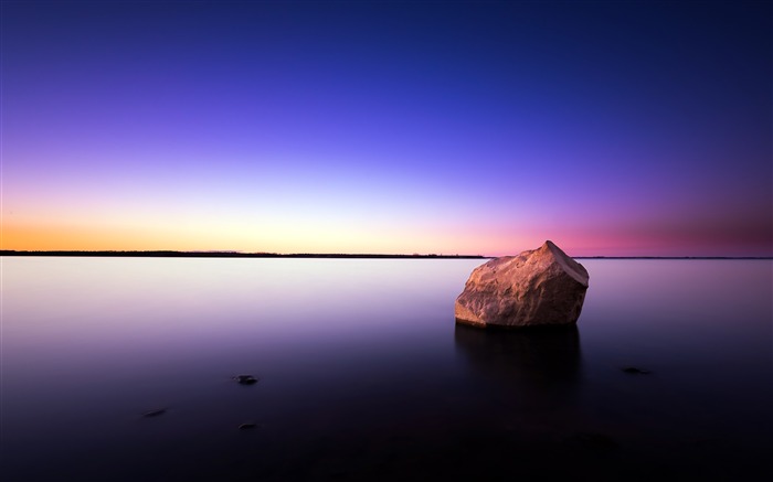 Purple sakakawea lake horizon sunset twilight Views:7681 Date:2018/11/28 8:42:33