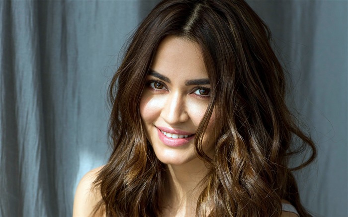 Kriti Kharbanda, 2018, Moda, Ator, Foto Visualizações:7419