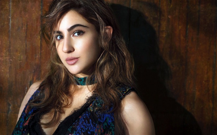 Sara Ali Khan 2019 Beauty Celebrities Photo Views:7592 Date:2019/12/15 5:12:13