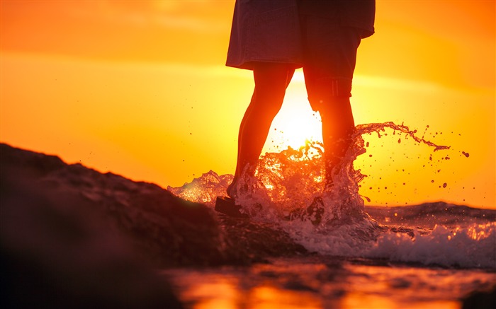 Coucher de soleil d'été, couple sur la plage, 2019, haute qualité, photo Vues:7041