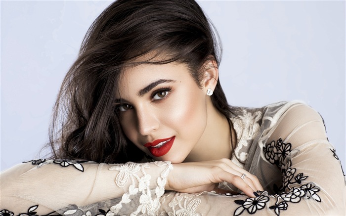 Sofia Carson 2020 Charming Actress Photo Views:10853 Date:2020/3/17 6:39:09