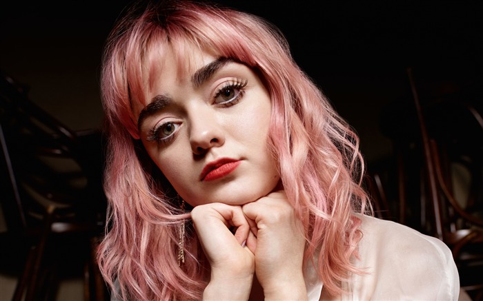 Maisie Williams 2020 Charming Actor HD Photo Views:6462 Date:2020/5/4 0:37:08