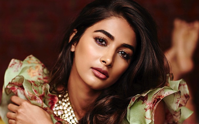 Pooja Hegde 2020 Beauty Actress HD Poster Views:7250 Date:2020/5/4 0:45:51