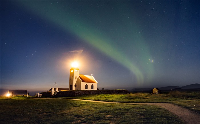 Iceland Aurora Abbey Cluster 2021 Night 4K Photo Views:7733 Date:2021/9/24 18:59:27