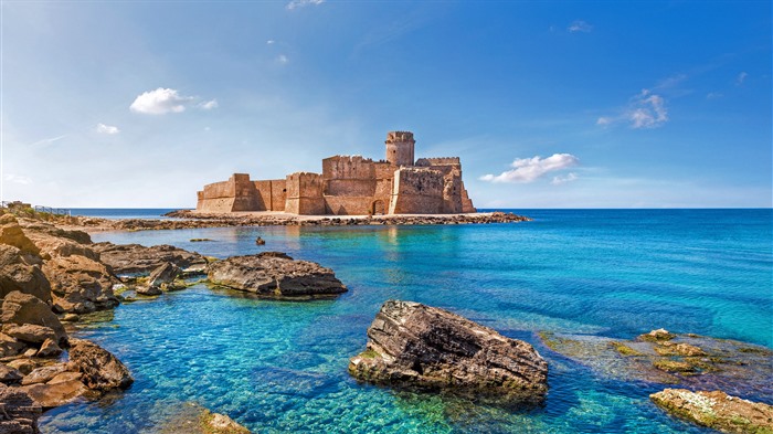 Le Castella, Capo Rizzuto, 2021, Bing, 5K, Photo Visualizações:7941