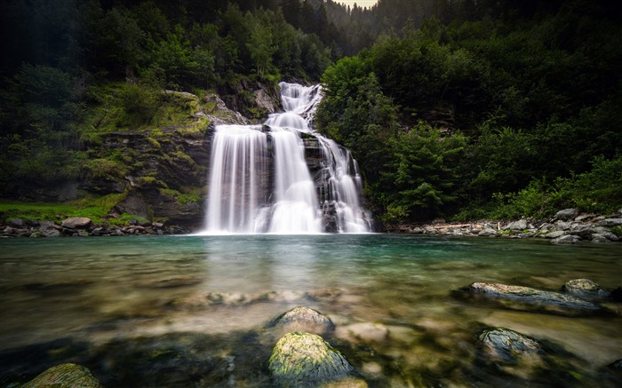 River Waterfall 2021 Forest Scenery 4K Photo Views:7448 Date:2021/9/24 19:06:54