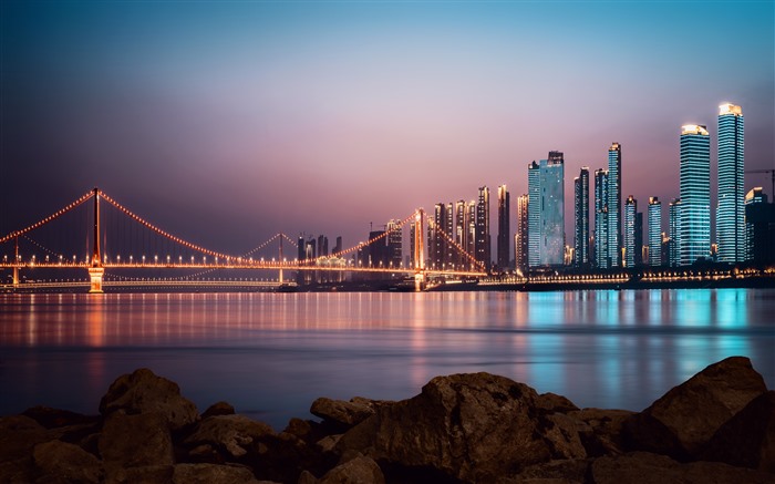 Yangtze River Night view 2022 City 5K Photo Views:6399 Date:2022/1/24 16:47:18