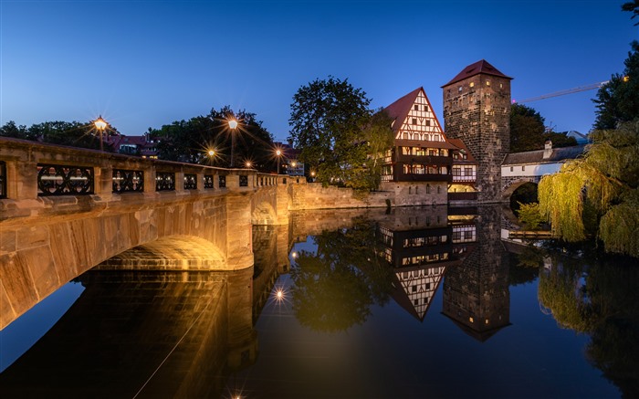 River, Night View, Old Town, Nuremberg, Allemagne, 5K Vues:3953