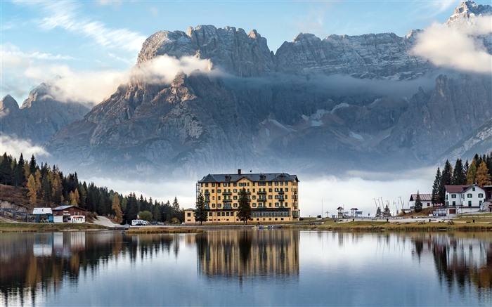 Fog Travel Hotel Misurina Lake Belluno Italy 5K Views:10220 Date:2023/3/10 9:20:15