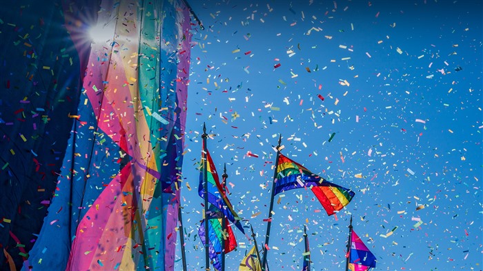 Pride Iceland, Drapeaux arc-en-ciel et confettis, Bing, 4K Vues:3763