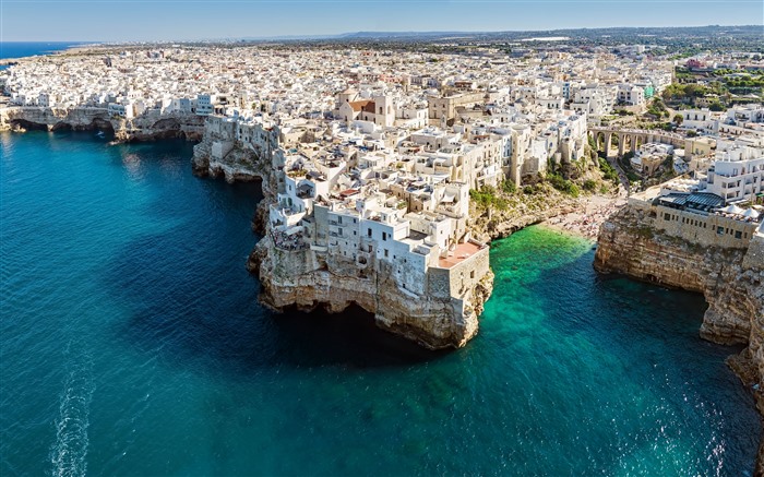 Polignano Bari, Costa Mediterranea, Puglia, Bing, 4K Visualizações:4291