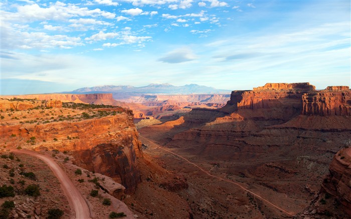 Road Red Rock Canyonlands National Park United States 5K Views:5052 Date:2023/7/22 3:51:01