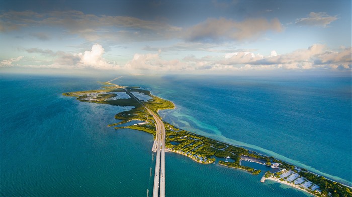 Highway à l'étranger dans les Florida Keys, USA, Bing, 4K Vues:3963