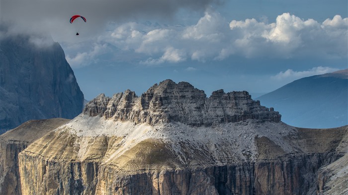 Paraglider Flying, Dolomites, Sass Pordoi, Bing, 4K Vues:2738