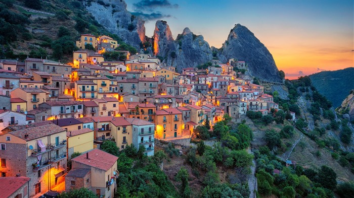 Vale, cidade, noite, castelmezzano, Itália, bing, 4k Visualizações:3379