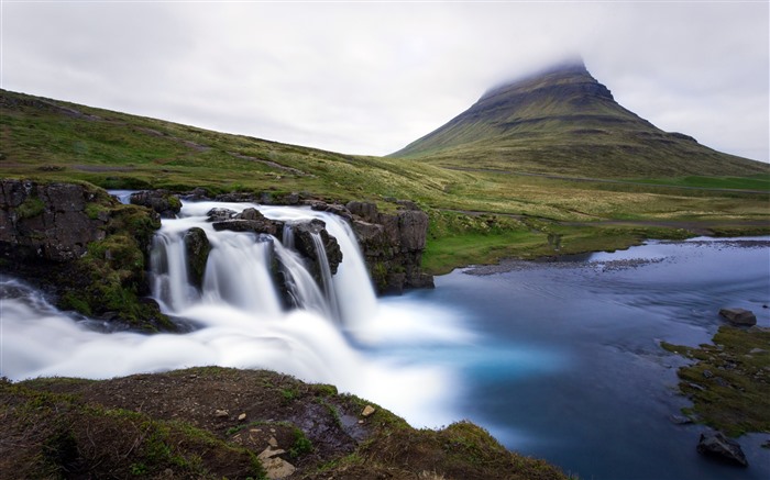 Cascada Kirkjufellsfoss, Kirkjufell Mountain, Snaefellsnes, Islandia, 5K Vistas:3501